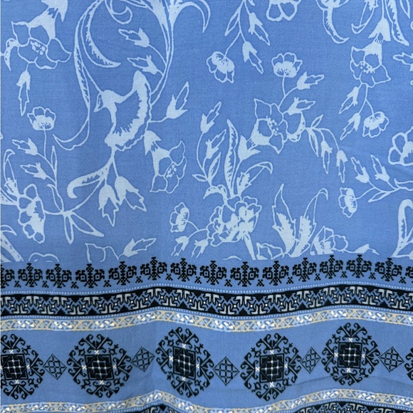 J Jill Sleeveless Button Down Top. Large - Picture 6 of 11